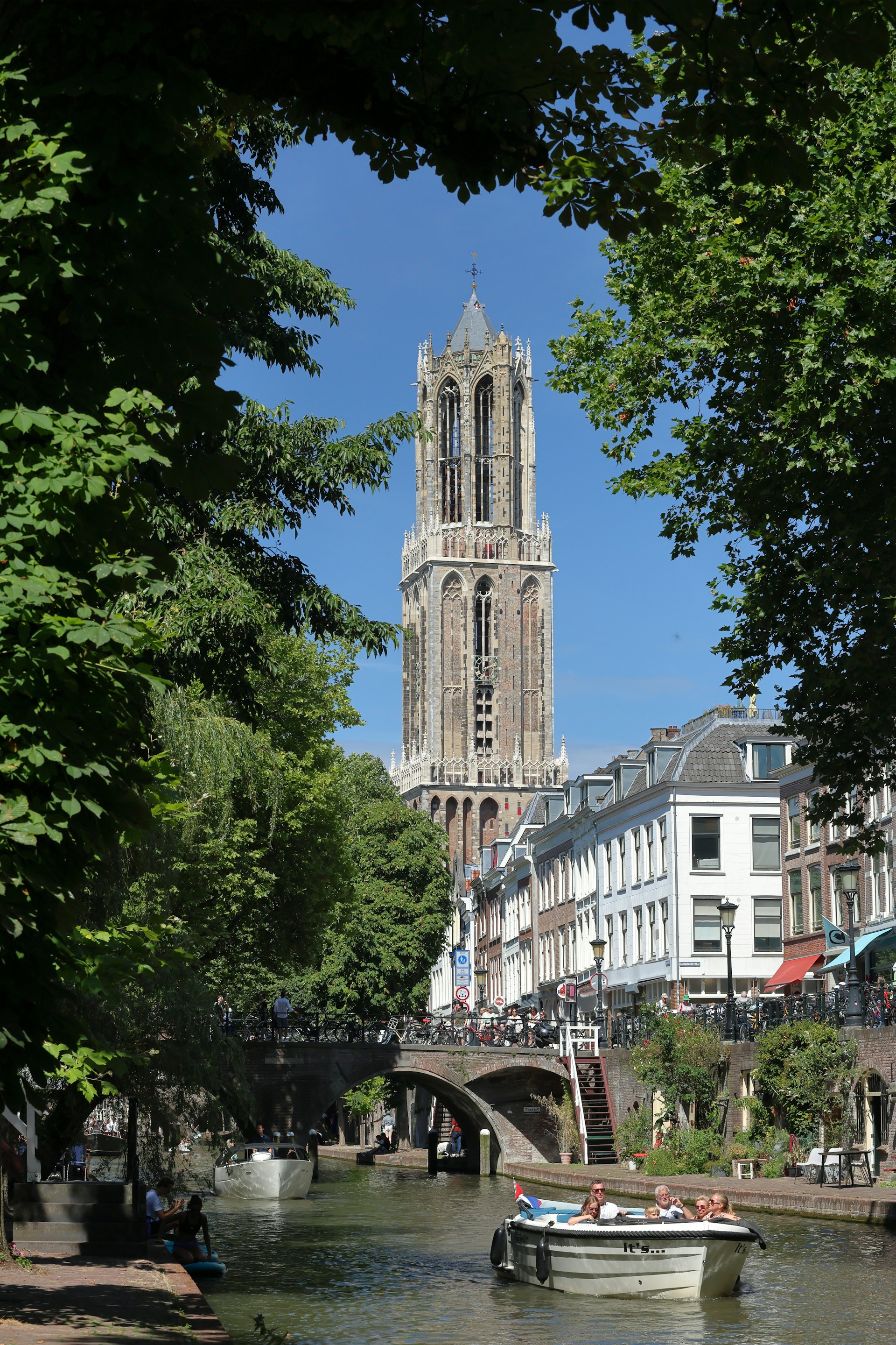 Oudegracht canal Utrecht - Living in Utrecht as expat